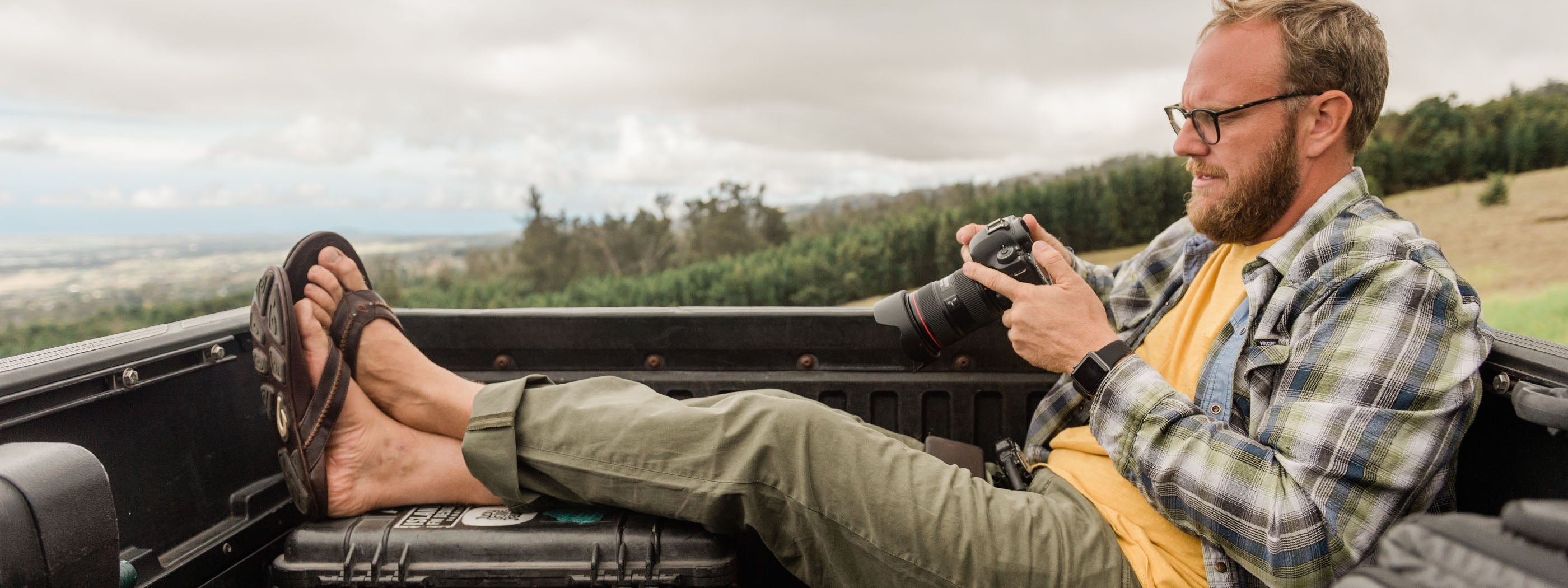 Island Hoppers - Bryce Johnson and How To Make Your Office Anywhere